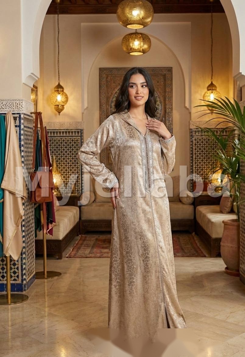 Jellaba Élégante Dorée avec Broderies