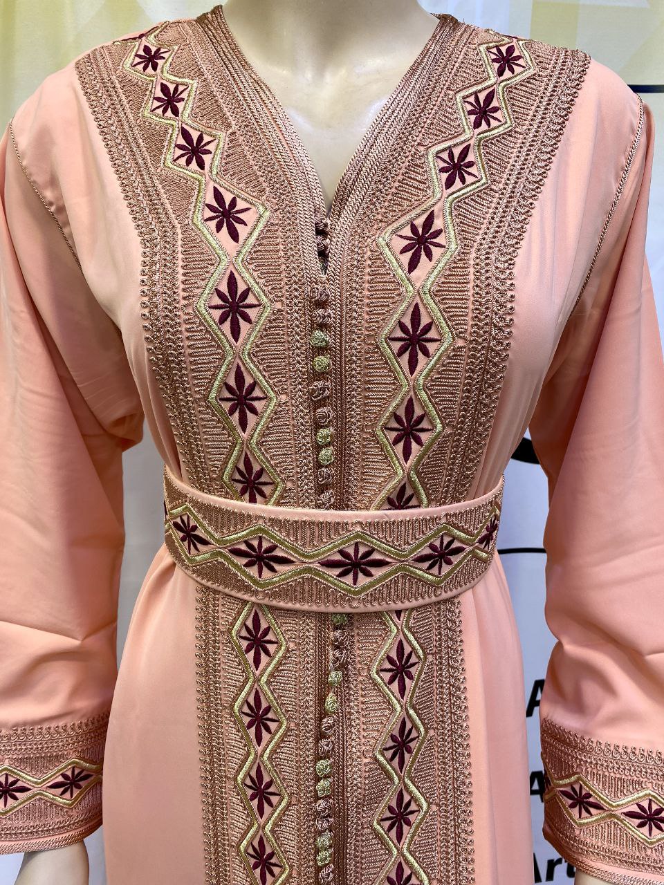 Jellaba Élégante Brodée Fleurie