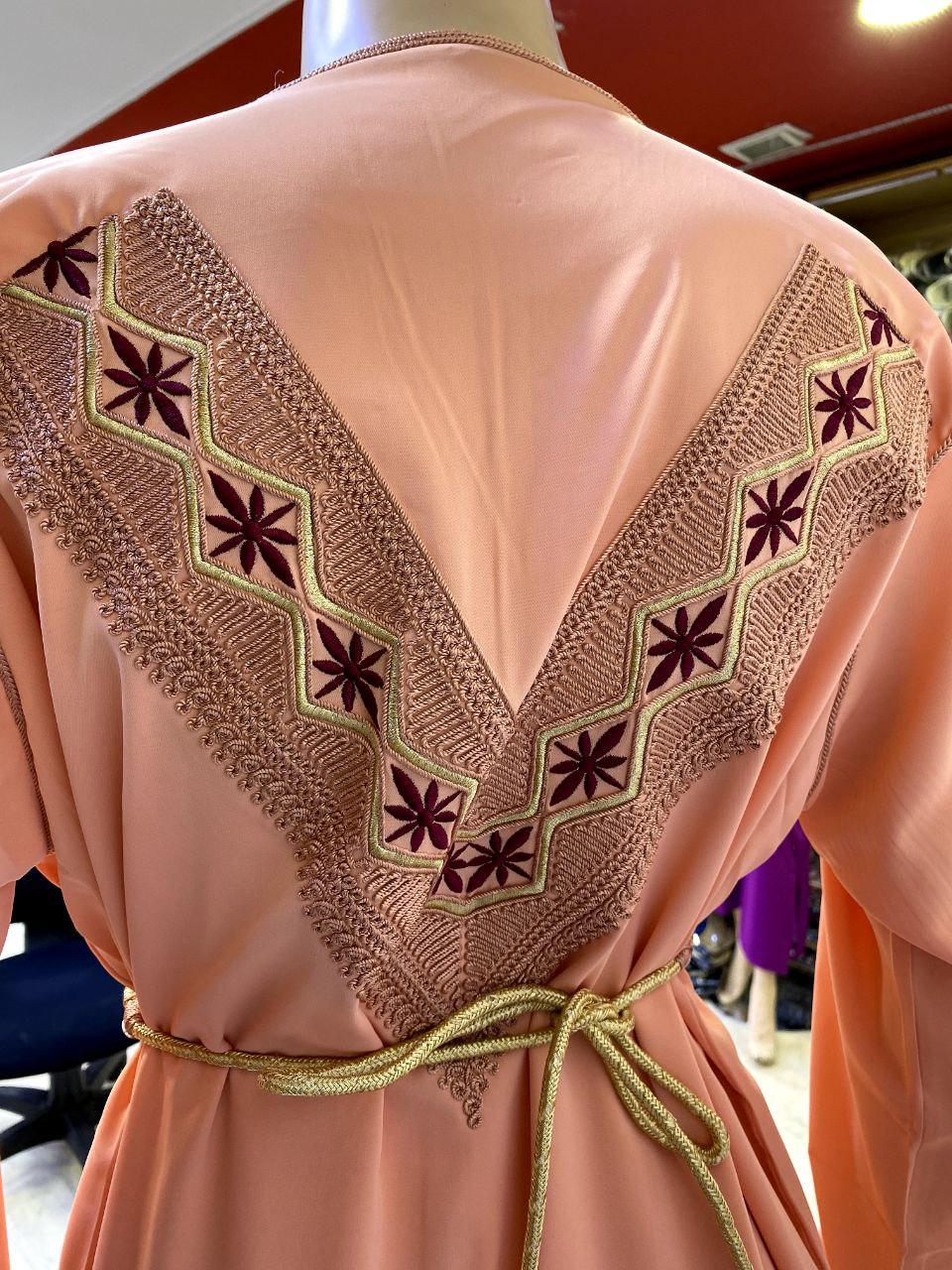 Jellaba Élégante Brodée Fleurie - 5