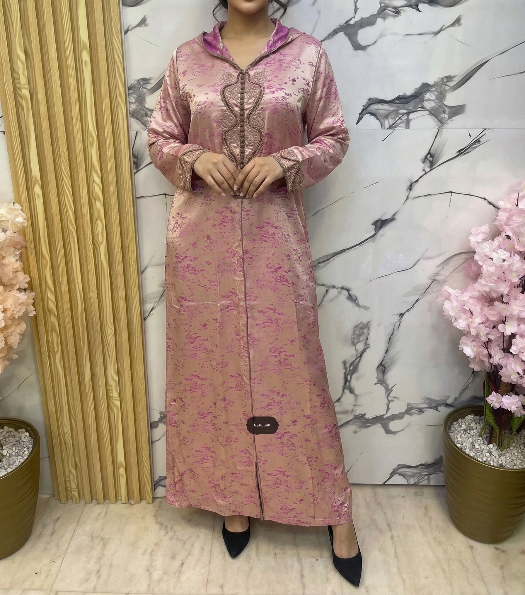 Jellaba Satinée Rose Poudré Brodée