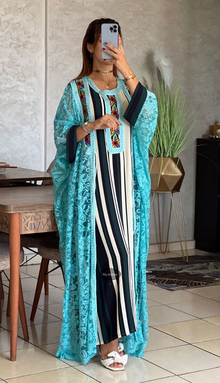 Jellaba Moderne en Dentelle et Broderies - 7