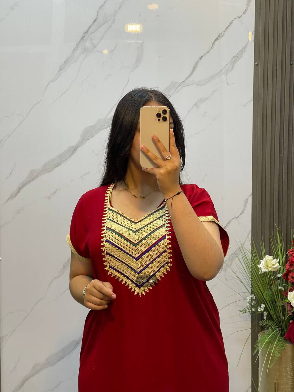 Jellaba Rouge Élégante Brodée - 10