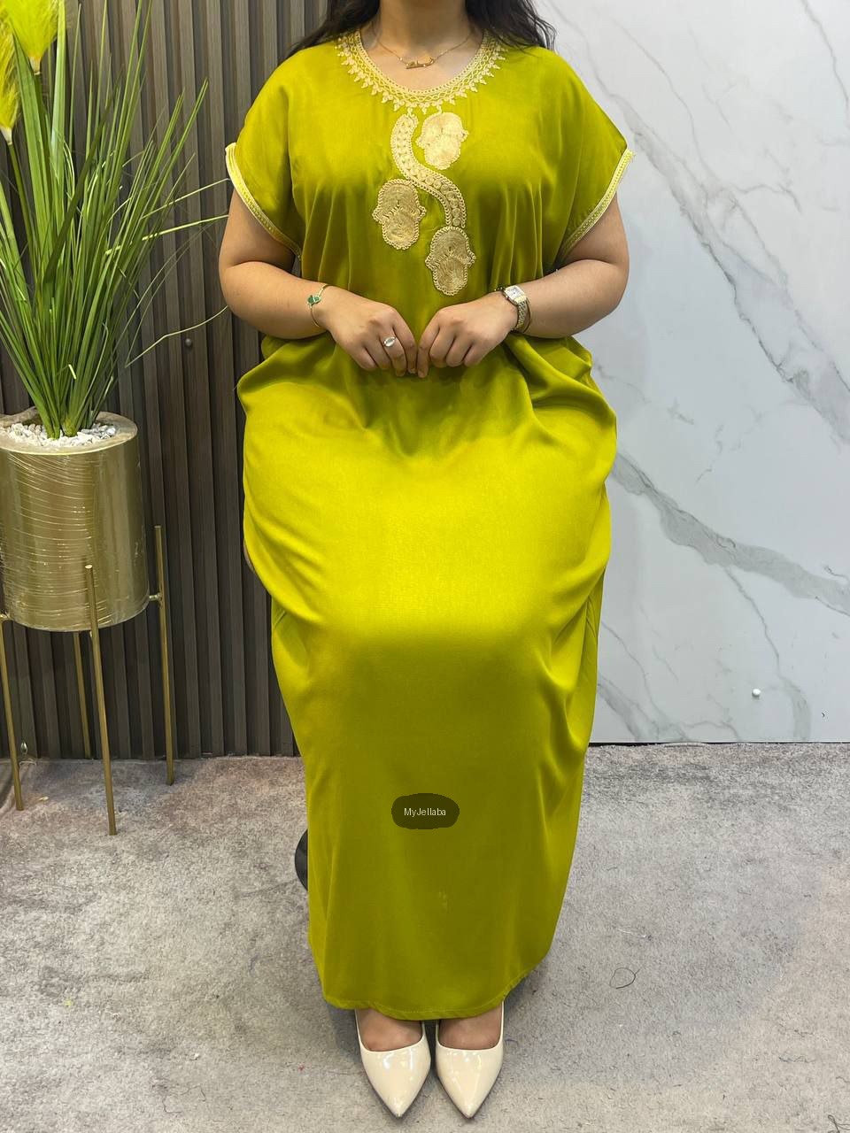 Jellaba Moderne Vert Olive Broderie Dorée - 3