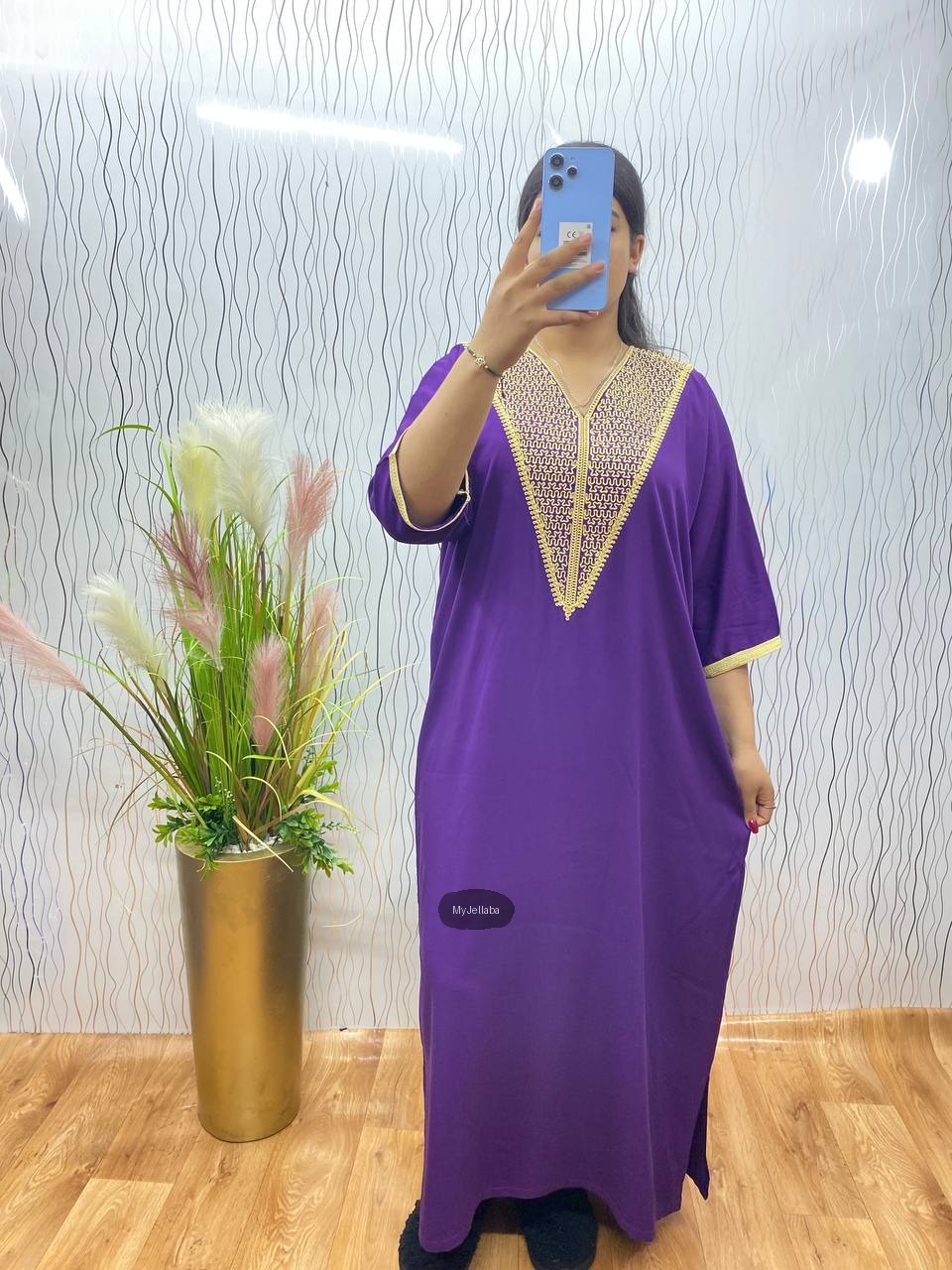 Jellaba Traditionnelle Violette et Or - 9